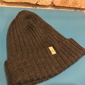 Fjallraven Ovik Rib Beanie Dark Olive. - One Size